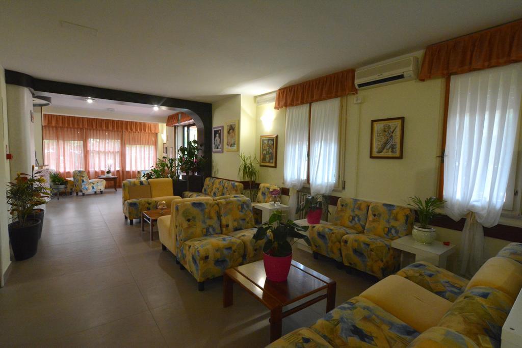 Hotel Zani Τσέρβια Εξωτερικό φωτογραφία