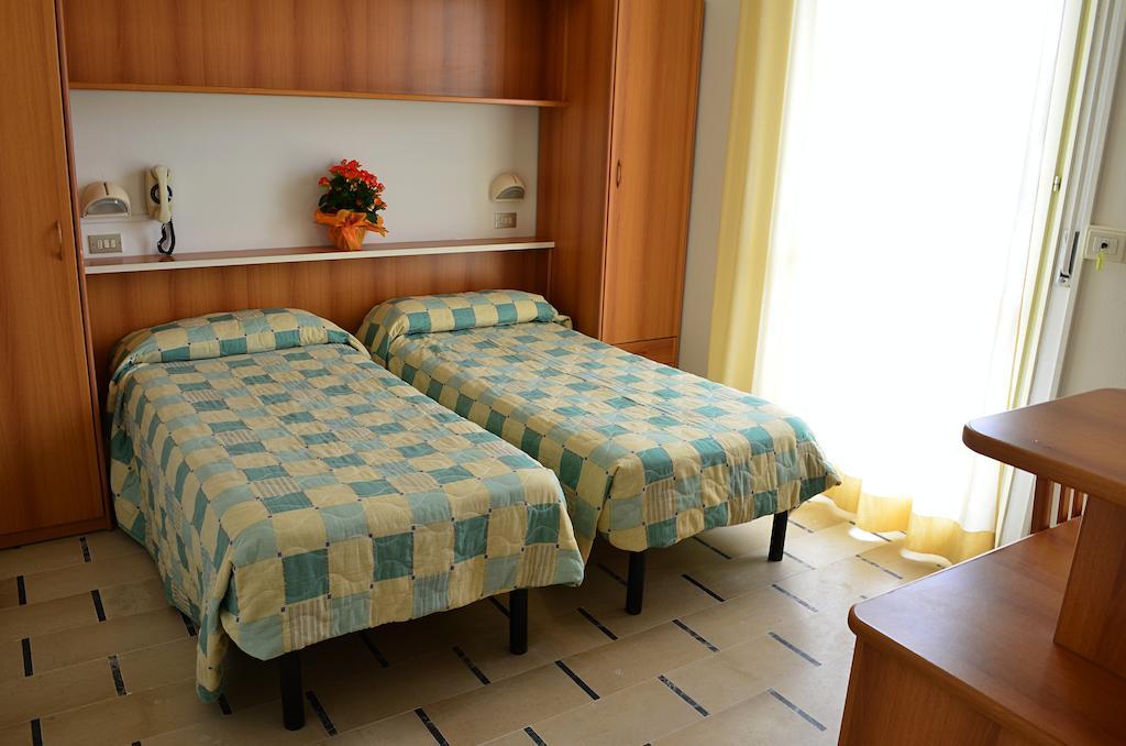 Hotel Zani Τσέρβια Δωμάτιο φωτογραφία